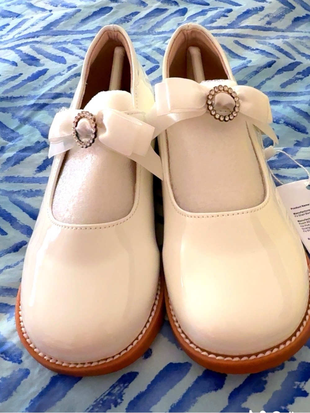 Girls' Cream Patent Mary Jane Dress Shoes with Bow Accent